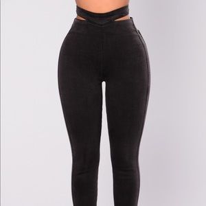 Brand new Fashion Nova jeans